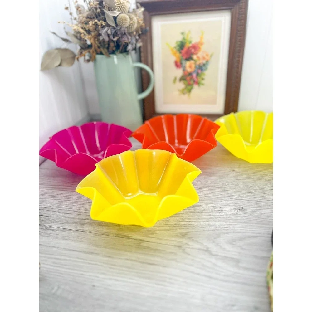 Vintage Tupperware Wavy Bowl Set: 80s-90s Plastic Chip Bowls‎